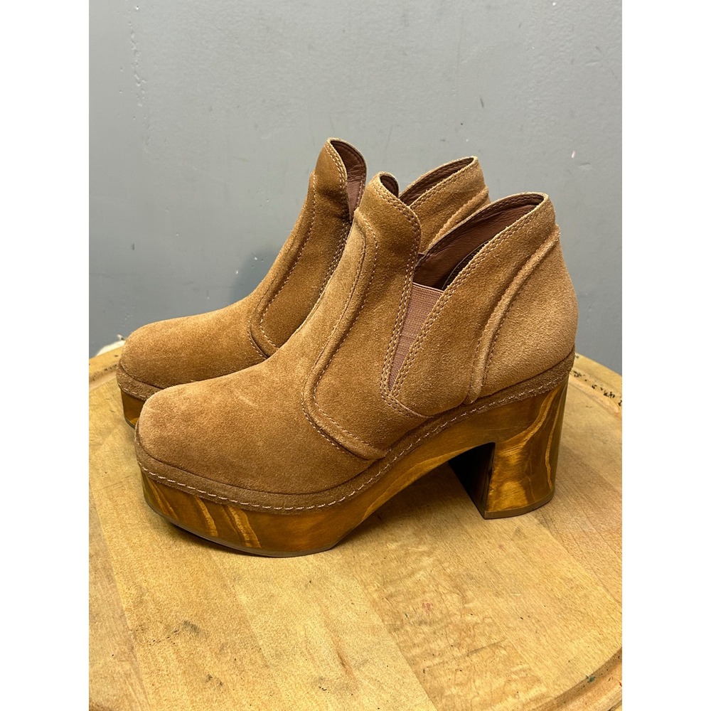 Matisse Booties Women 7M Tan Jolie Suede Platform Wood Block Heel Square Toe